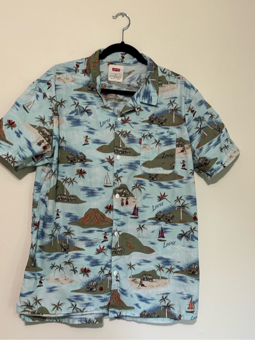 Levi's Light Blue Tropical Island Print Short-Sleeve Button-Down Shirt